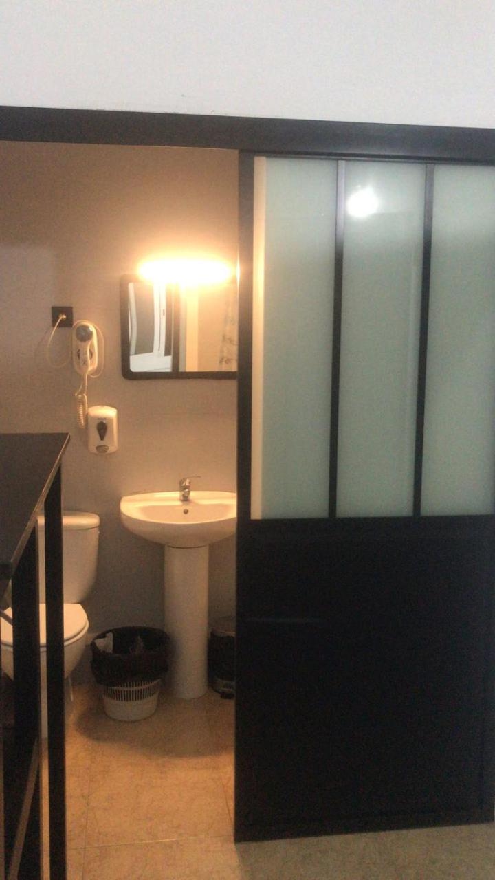 Hostal Eden Barcelona Buitenkant foto